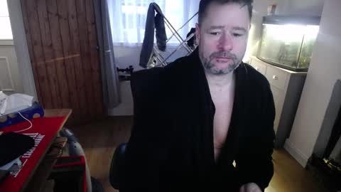 Snapshot of rob28101 chatting on 02/03/26, 08:30 rob online show from 02/03/26, 08:30