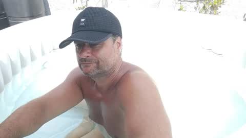 Snapshot of rob28101 chatting on 07/10/26, 11:35 rob online show from 07/10/26, 11:35