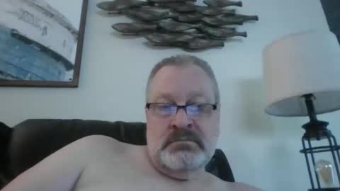 rob872217 online show from 04/15/26, 01:51