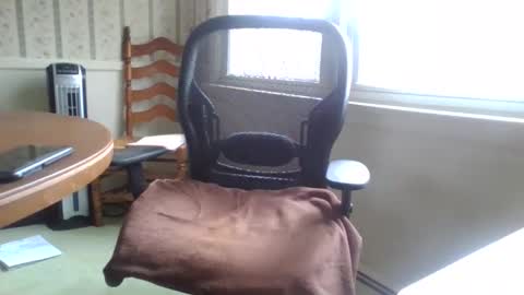 Snapshot of rob9271963 chatting on 11/26/25, 02:07 Rob online show from 11/26/25, 02:07