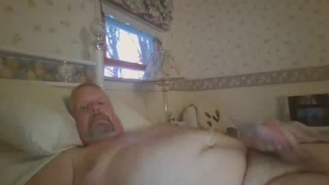 Snapshot of rob9271963 chatting on 04/25/26, 10:07 Rob online show from 04/25/26, 10:07