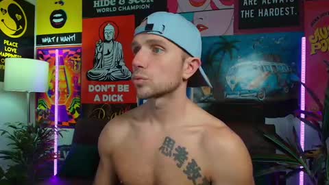 Snapshot of rob_ryder chatting on 12/12/24, 02:04 rob ryder online show from 12/12/24, 02:04