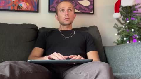 Snapshot of rob_ryder chatting on 12/19/25, 10:17 rob ryder online show from 12/19/25, 10:17