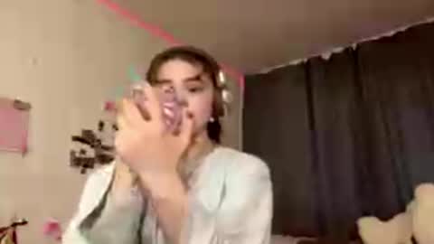 Luna online show from 06/02/26, 04:20