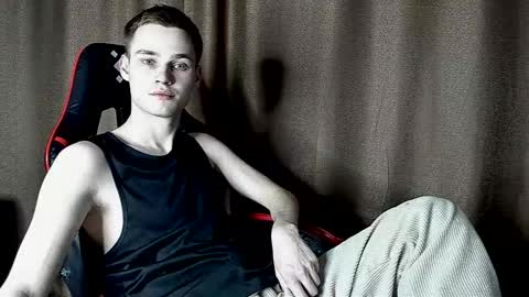 robert10211 online show from 03/28/26, 11:04