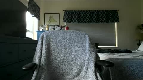 robert online show from 10/12/25, 06:51