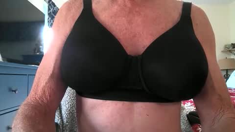 robert online show from 12/05/25, 06:59