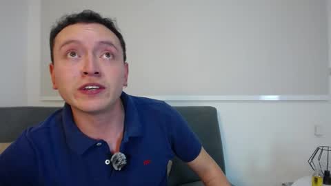 Snapshot of robert_honey chatting on 09/21/25, 01:07 Robert online show from 09/21/25, 01:07