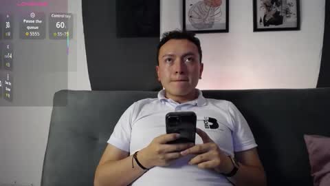 Snapshot of robert_honey chatting on 11/07/25, 11:49 Robert online show from 11/07/25, 11:49