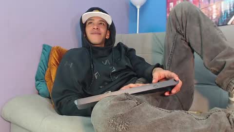 Snapshot of robert_kingg chatting on 12/22/24, 03:44 robert_kingg online show from 12/22/24, 03:44