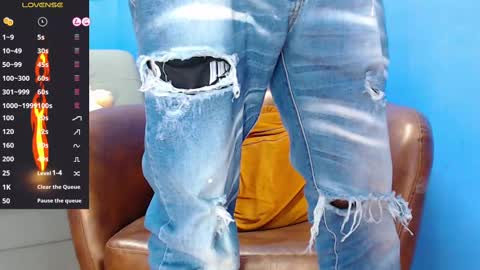 Snapshot of robert_kingg chatting on 10/27/25, 05:22 robert_kingg online show from 10/27/25, 05:22