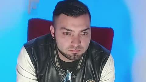 Snapshot of robert_leroy chatting on 01/12/25, 04:31 Stiven - online show from 01/12/25, 04:31