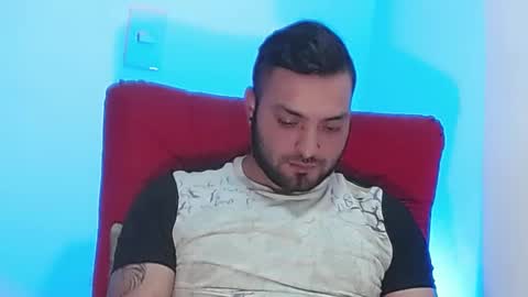 Snapshot of robert_leroy chatting on 01/21/25, 02:33 Stiven - online show from 01/21/25, 02:33