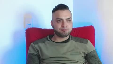 Snapshot of robert_leroy chatting on 02/28/25, 07:05 Stiven - online show from 02/28/25, 07:05