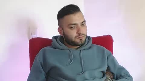 Snapshot of robert_leroy chatting on 03/09/25, 05:22 Stiven - online show from 03/09/25, 05:22