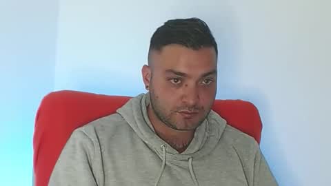 Snapshot of robert_leroy chatting on 10/28/25, 07:01 Stiven - online show from 10/28/25, 07:01