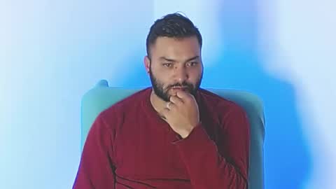 Snapshot of robert_leroy chatting on 11/18/25, 06:51 Stiven - online show from 11/18/25, 06:51