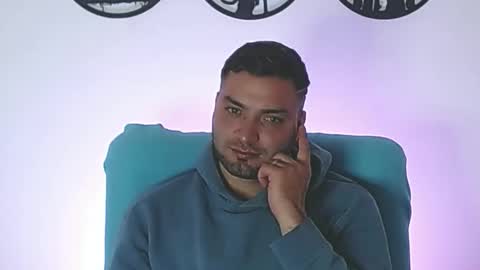 Snapshot of robert_leroy chatting on 12/03/25, 07:16 Stiven - online show from 12/03/25, 07:16