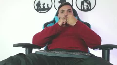 Snapshot of robert_leroy chatting on 12/15/25, 04:39 Stiven - online show from 12/15/25, 04:39