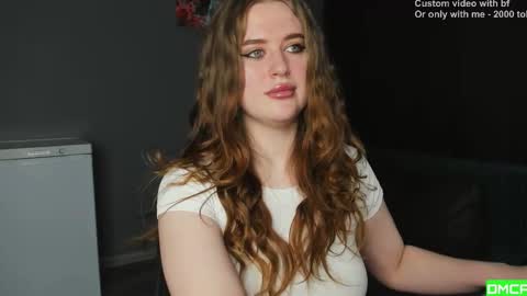 Snapshot of robert_lisa chatting on 01/13/26, 02:17 Lisa and Robert i am online all days 900 am GMT3 online show from 01/13/26, 02:17