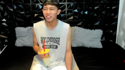 robert_massivexxx online show from 04/24/26, 09:12