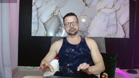 Robert online show from 11/28/25, 06:43