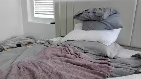 robertc2020 online show from 04/02/26, 04:26