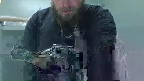 Snapshot of robertd5094 chatting on 01/17/25, 01:46 robertd5094 online show from 01/17/25, 01:46