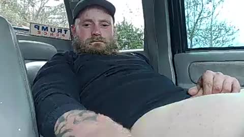 Snapshot of robertd5094 chatting on 02/23/25, 06:23 robertd5094 online show from 02/23/25, 06:23