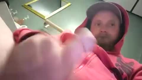 Snapshot of robertd5094 chatting on 03/12/25, 12:57 robertd5094 online show from 03/12/25, 12:57