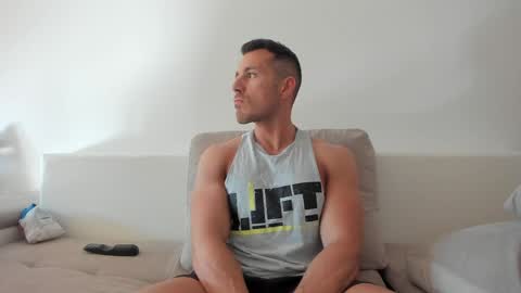 roberto4ever online show from 06/09/26, 04:57