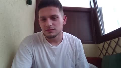 Snapshot of roberto_twink1 chatting on 11/25/25, 08:03 Roberto online show from 11/25/25, 08:03