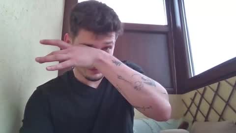 Snapshot of roberto_twink1 chatting on 02/17/26, 07:16 Roberto online show from 02/17/26, 07:16