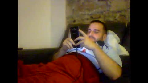 Snapshot of robertoredo chatting on 12/21/24, 08:43 Roberto online show from 12/21/24, 08:43