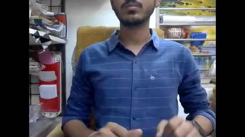 Snapshot of robertsalia220 chatting on 09/30/25, 12:21 Robertsalia online show from 09/30/25, 12:21