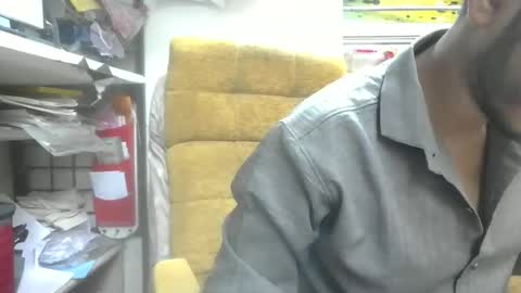Snapshot of robertsalia220 chatting on 02/19/26, 12:45 Robertsalia online show from 02/19/26, 12:45