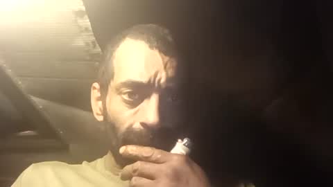 Snapshot of robincom23 chatting on 10/25/25, 10:37 R online show from 10/25/25, 10:37