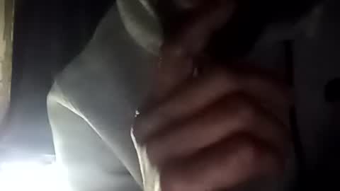 Snapshot of robincom23 chatting on 11/15/25, 12:02 R online show from 11/15/25, 12:02