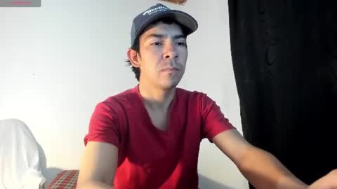 Snapshot of robindominique chatting on 06/22/26, 11:35 Robin online show from 06/22/26, 11:35