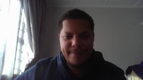 robinidessundercover34 online show from 06/18/26, 12:42