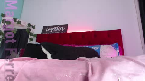 Snapshot of robinsonbaker chatting on 12/04/24, 06:44 Margot Ferrer online show from 12/04/24, 06:44