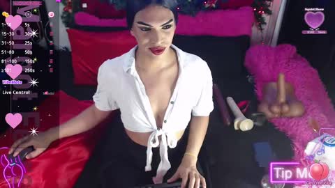 Snapshot of robinsonbaker chatting on 03/11/25, 04:32 Margot Ferrer online show from 03/11/25, 04:32