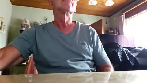 robke1966 online show from 10/15/25, 07:19