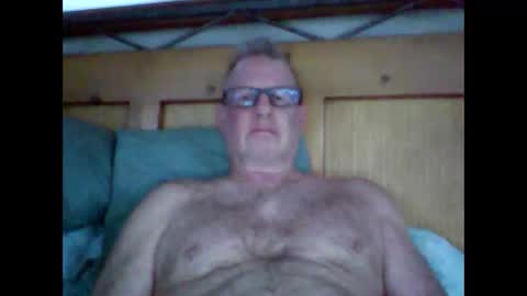 Snapshot of robo0000 chatting on 02/09/26, 04:11 robo0000 online show from 02/09/26, 04:11