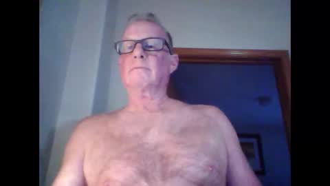 Snapshot of robo0000 chatting on 05/15/26, 11:01 robo0000 online show from 05/15/26, 11:01