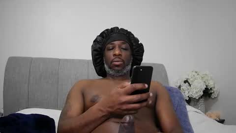 Snapshot of robo_cox chatting on 12/16/25, 03:28 BBC America online show from 12/16/25, 03:28