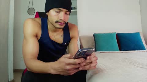 roby_millerr online show from 11/04/25, 08:08