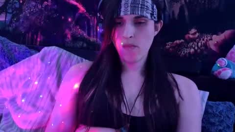 Robyn online show from 11/11/25, 04:23