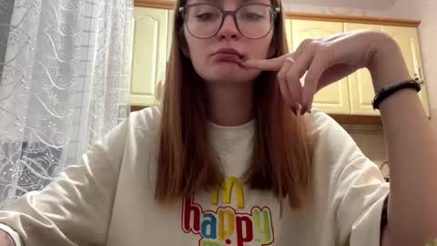 robynsentinella online show from 11/22/25, 09:08