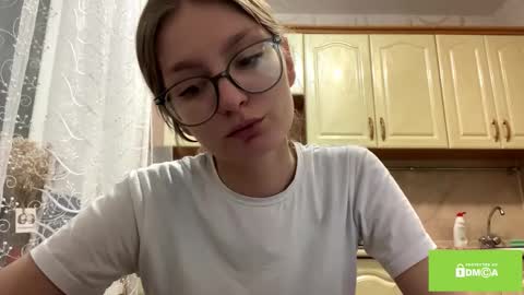 robynsentinella online show from 12/05/25, 09:51